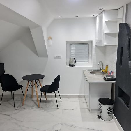 River Side Suites Belgrad Exteriör bild