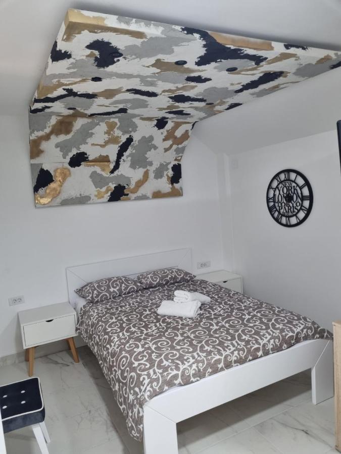 River Side Suites Belgrad Exteriör bild