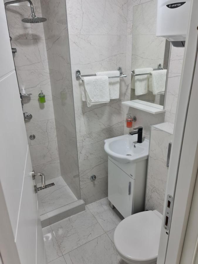 River Side Suites Belgrad Exteriör bild