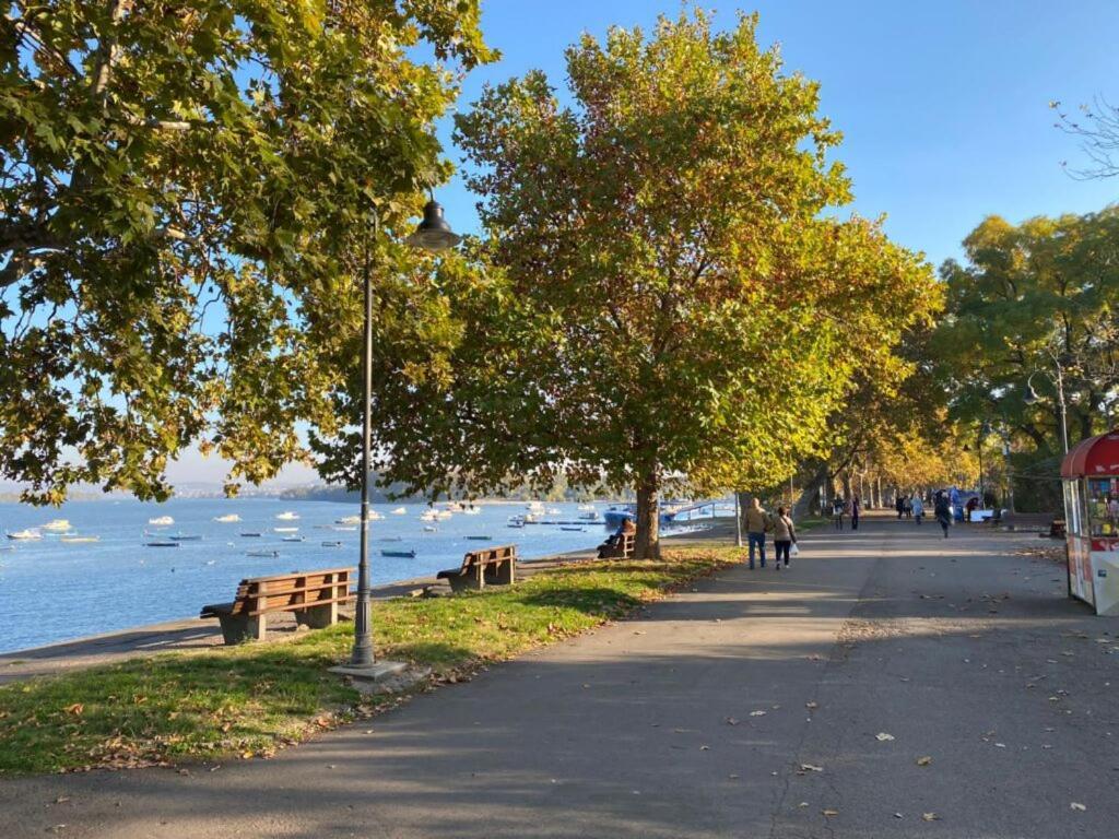 River Side Suites Belgrad Exteriör bild