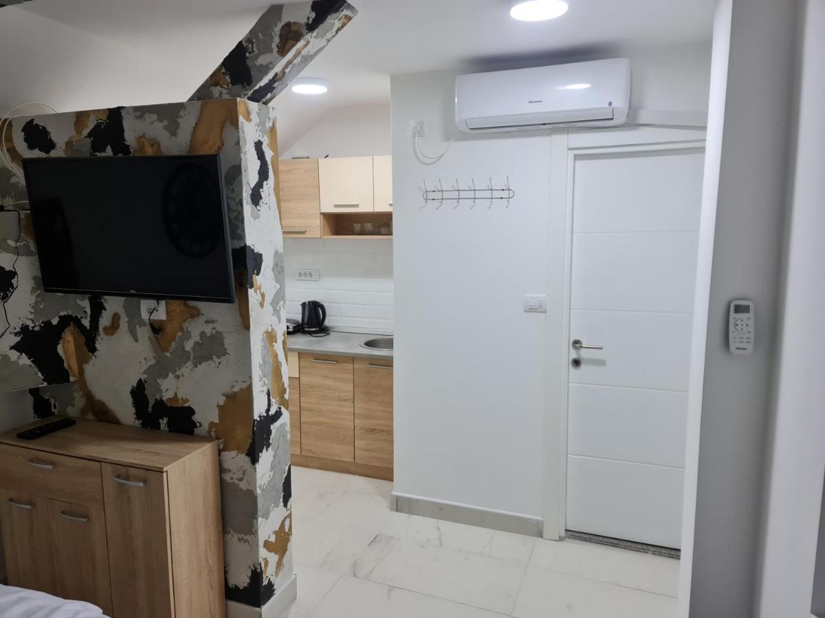 River Side Suites Belgrad Exteriör bild