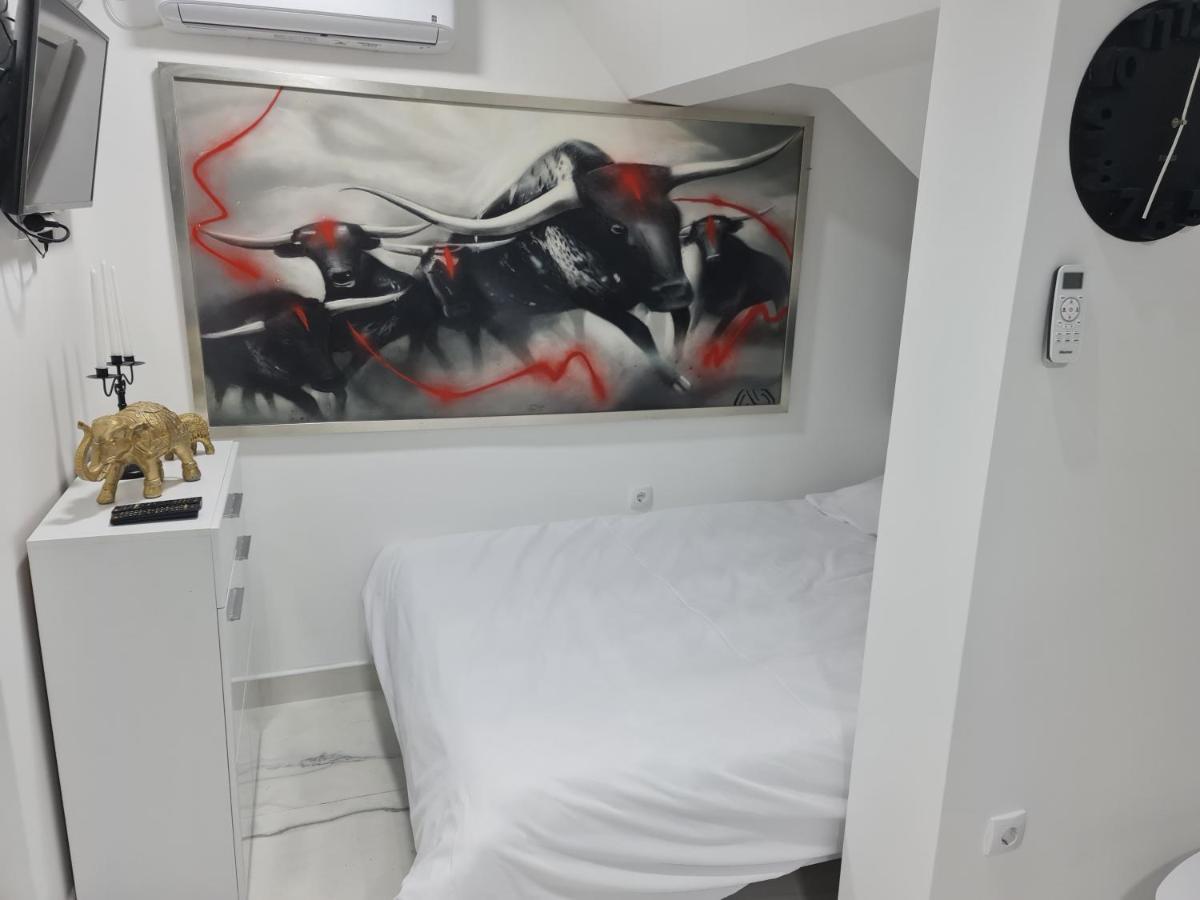 River Side Suites Belgrad Exteriör bild